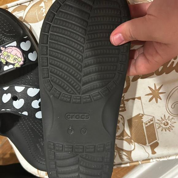 Classic Crocs Heart Print Sandal with Jibitz! - Picture 6 of 8